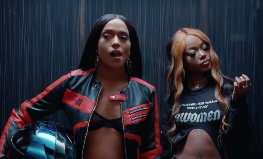 Photo of set Princess Nokia: 'Sugar Honey Iced Tea (S.H.I.T.)'.