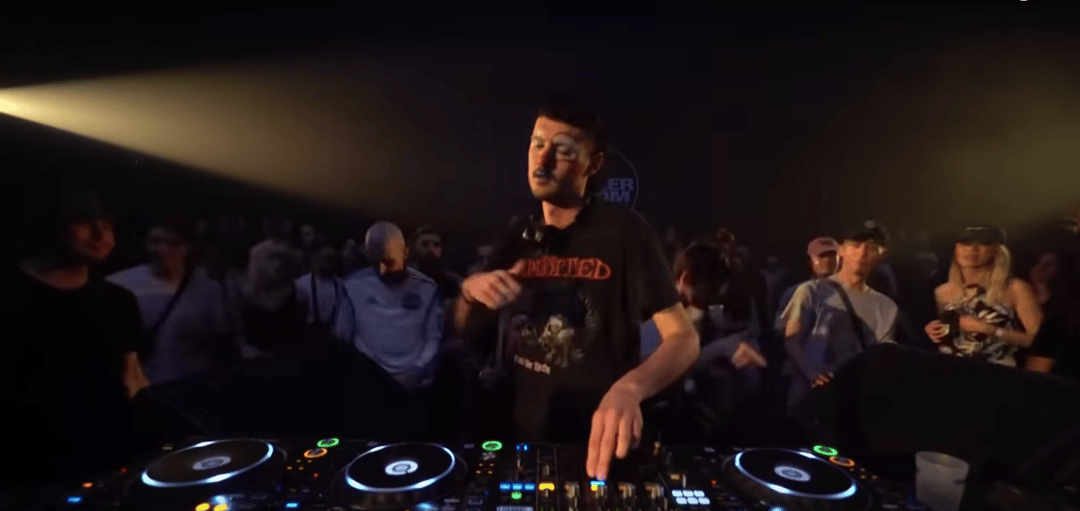 Photo of set Shlagga.