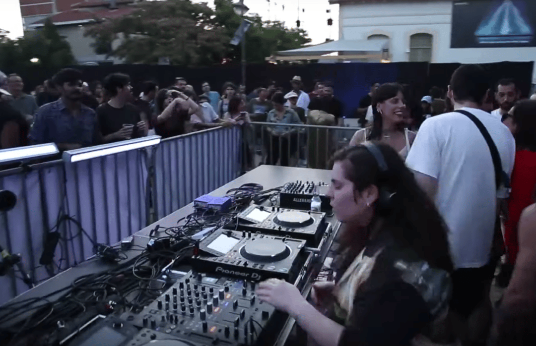 Photo of set MarcelDune b2b Noff Weezy.