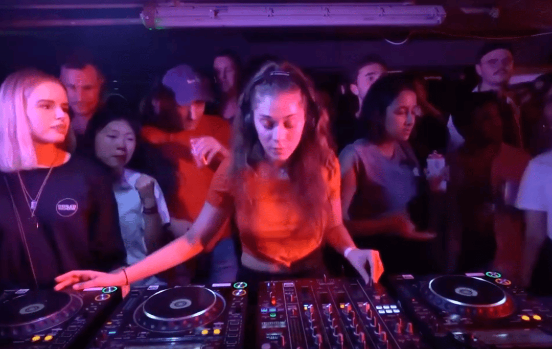 Photo of set GiGi FM.