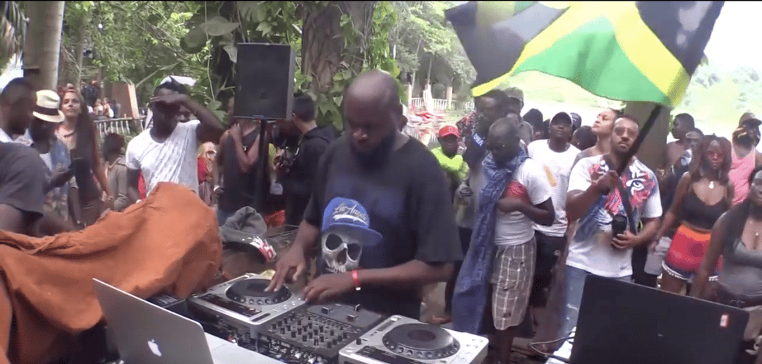 Photo of set Naselow.