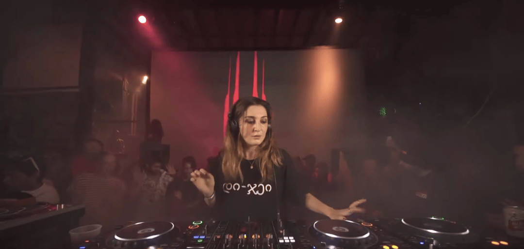 Photo of set Sophia Saze.