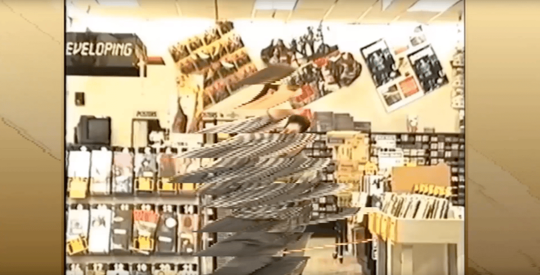 Photo of set Jasmine Guffond: Forever Listening.