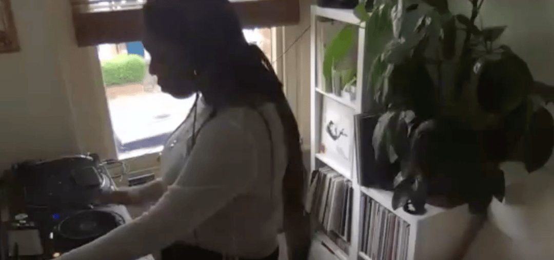 Photo of set OK Williams.