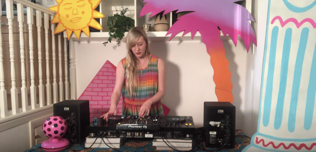 Photo of set Kate Hutchinson.