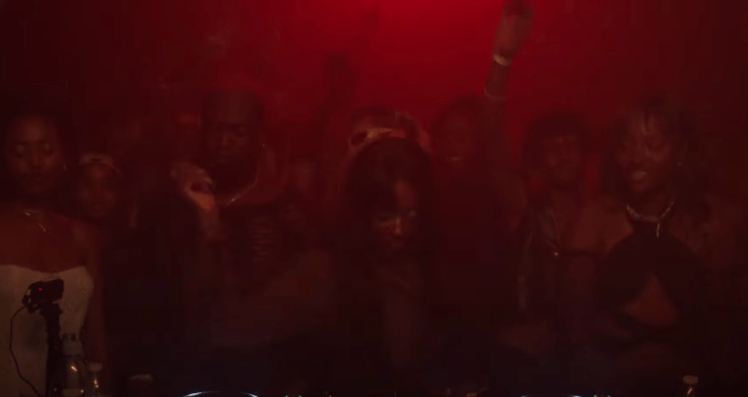 Photo of set Tweaks.