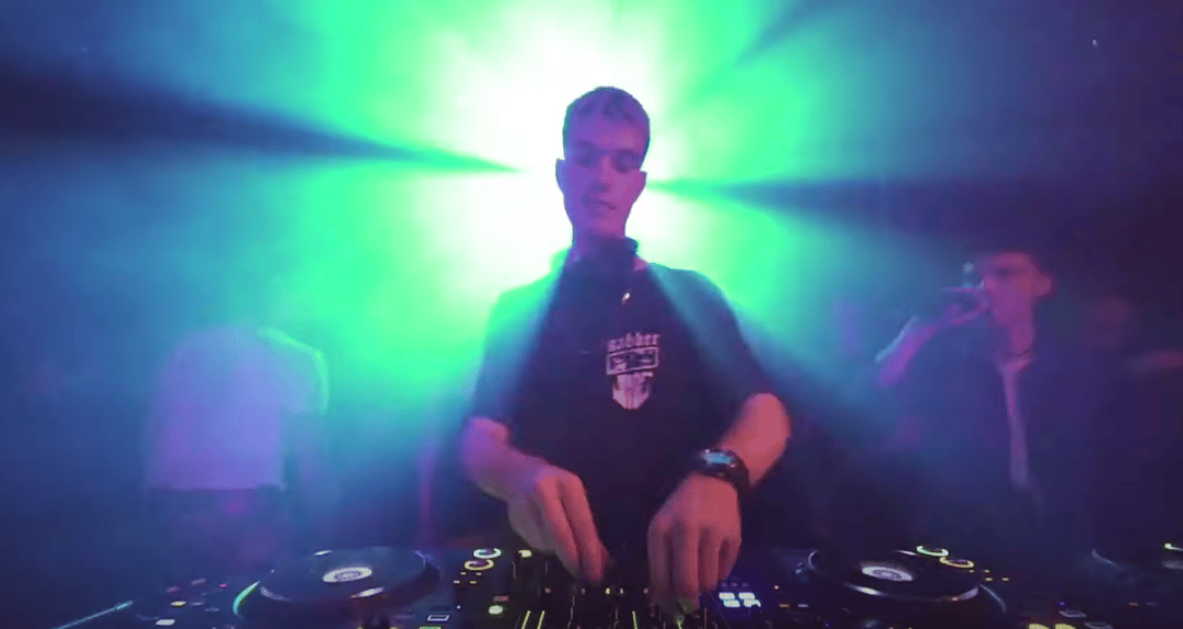 Photo of set Nick Moody.