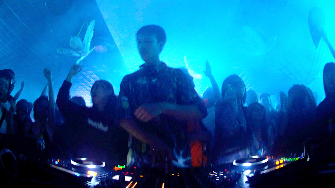 Photo of set Anh Phi.