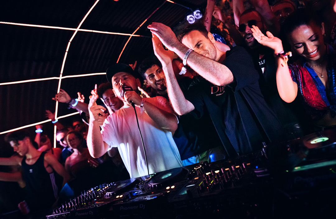 Photo of set Jensen Interceptor.