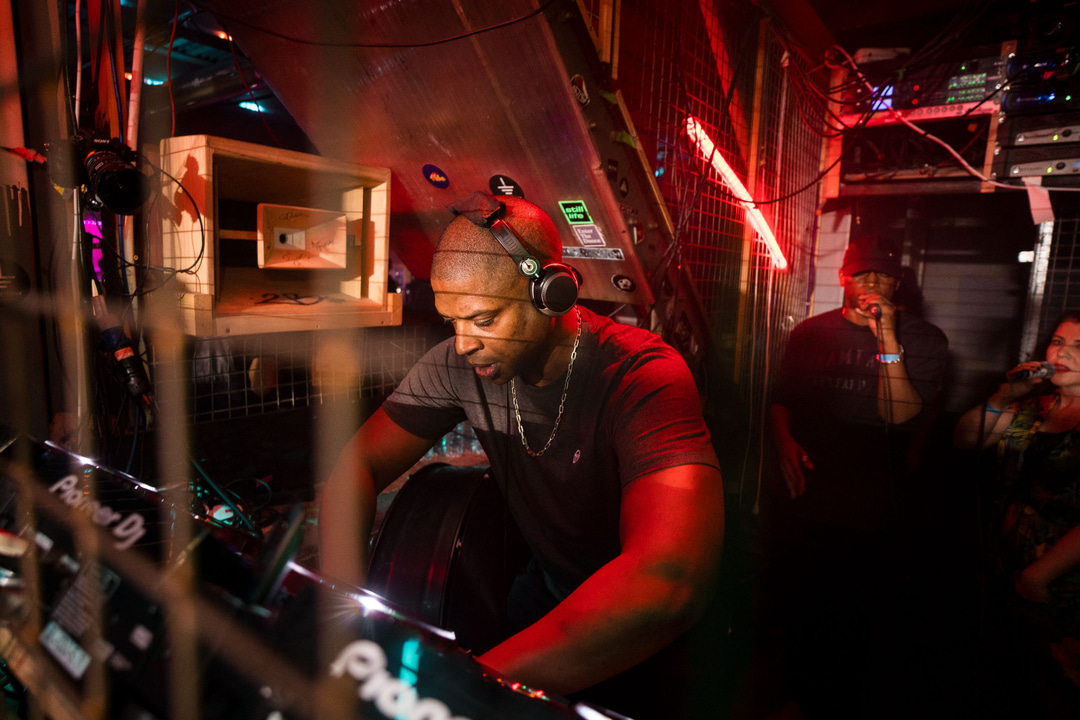 Photo of set DM C.U.T w/ Shylo MC & I-One.