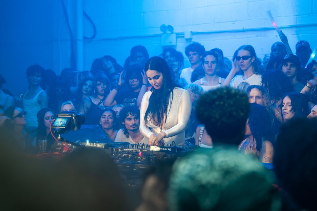 Photo of set Sausha.