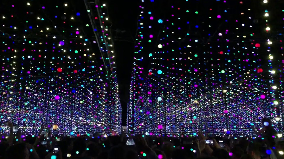 Photo of set Four Tet: 'Teenage Bird Song'.