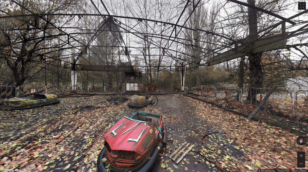 Photo of set James Hoff: 'HOBO UFO (v. Chernobyl)'.