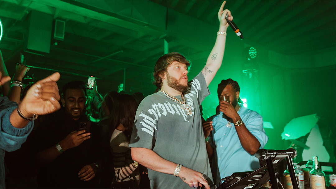 Photo of set Murda Beatz.