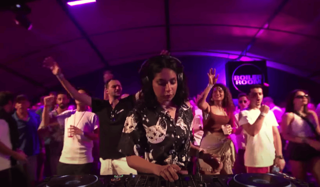 Photo of set Cosmicat.