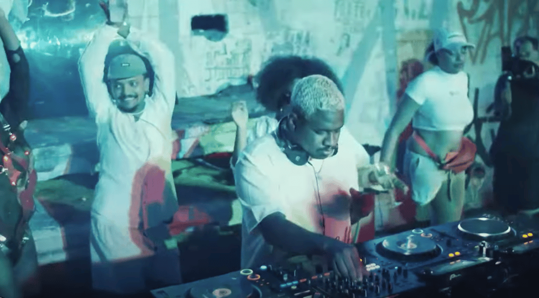 Photo of set Mirands.