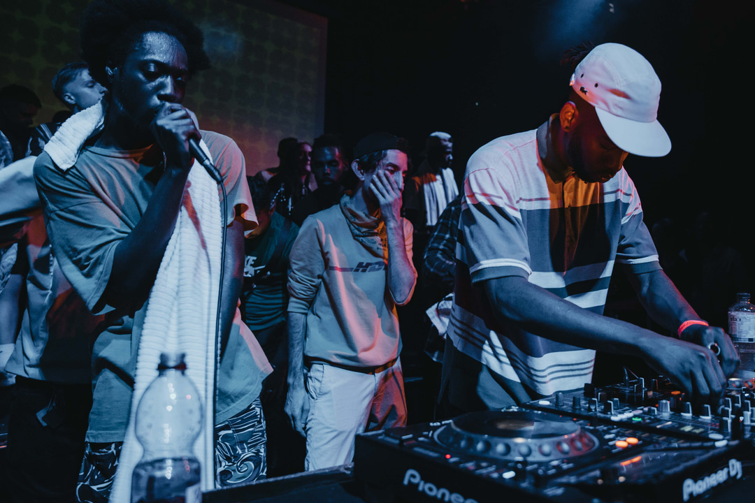 Photo of set Kwam.e.