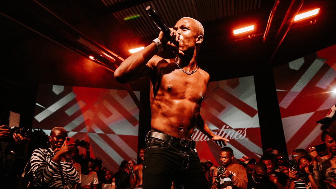 Photo of set TOSS (live).