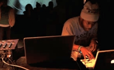 Photo of set Knxwledge.