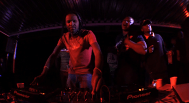 Photo of set Aero Manyelo.