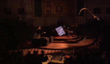 Photo of set Fennesz.