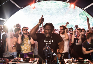 Photo of set Sadar Bahar.