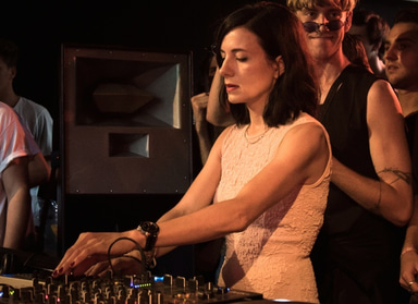 Photo of set Veronica Vasicka.