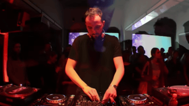 Photo of set Imre Kiss.