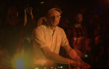 Photo of set Isolée.