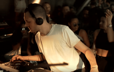 Photo of set Marlon Hoffstadt.