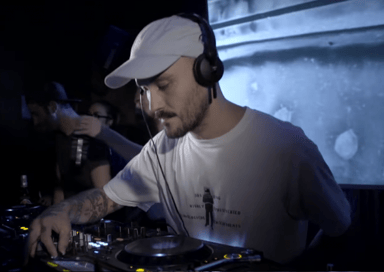 Photo of set Javi Redondo.