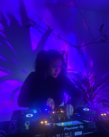 Photo of set BEARCAT.