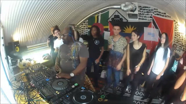 Photo of set Frankie Knuckles.