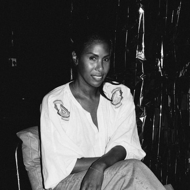 Photo of set Honey Dijon.