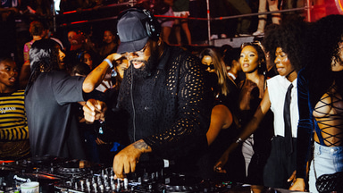 Photo of set Andre Power.