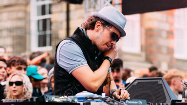 Photo of set X COAST.