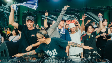 Photo of set Yeti Out.