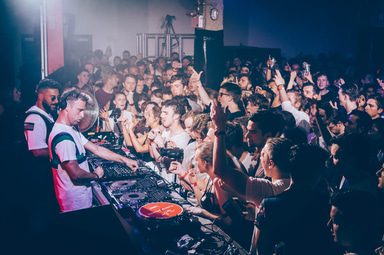 Photo of set Armand Van Helden B2B Jackmaster.