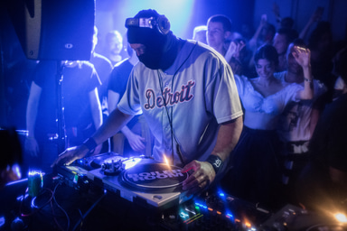 Photo of set DJ Stingray.