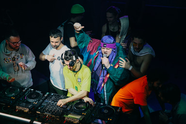 Photo of set Amor Satyr, Tommy Kid, Samos Promesses, Tévéa.