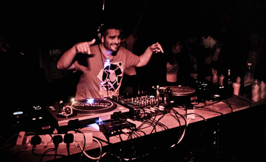 Photo of set Todd Edwards.