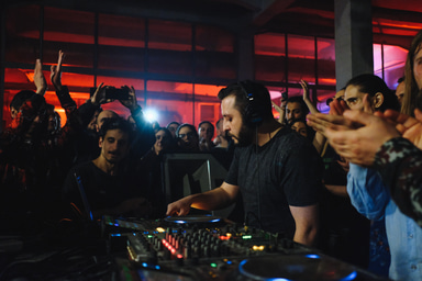 Photo of set Cast Coverts.