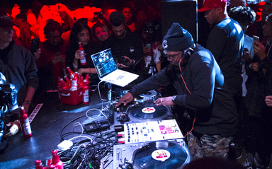 Photo of set DJ Jazzy Jeff.
