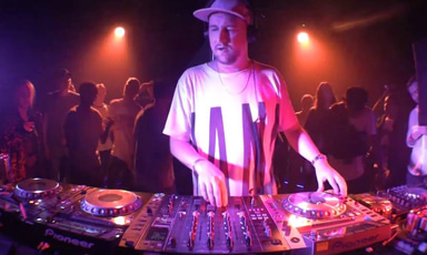 Photo of set Machinedrum.