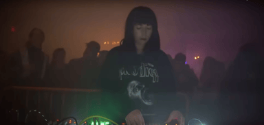 Photo of set Isabella.