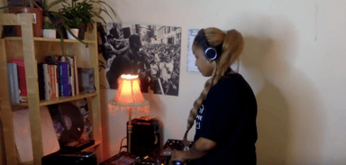 Photo of set Fauzia.