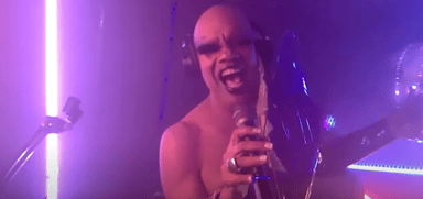 Photo of set Kevin Aviance.