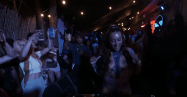 Photo of set Izzy Bossy.