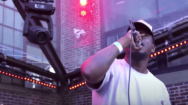 Photo of set Mick Jenkins.