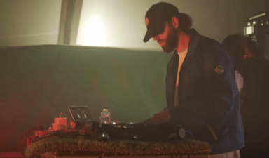 Photo of set Toolate.